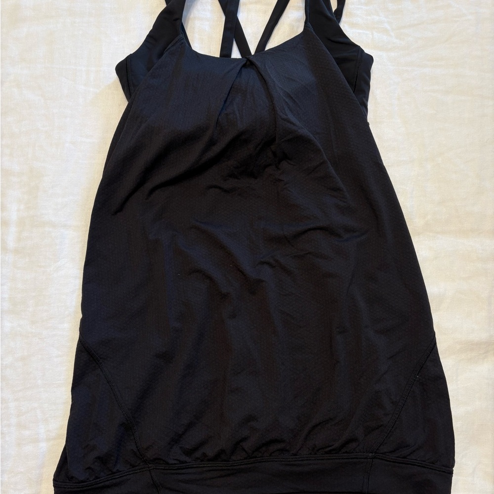Lululemon Black tank top with built in bra - Gently used